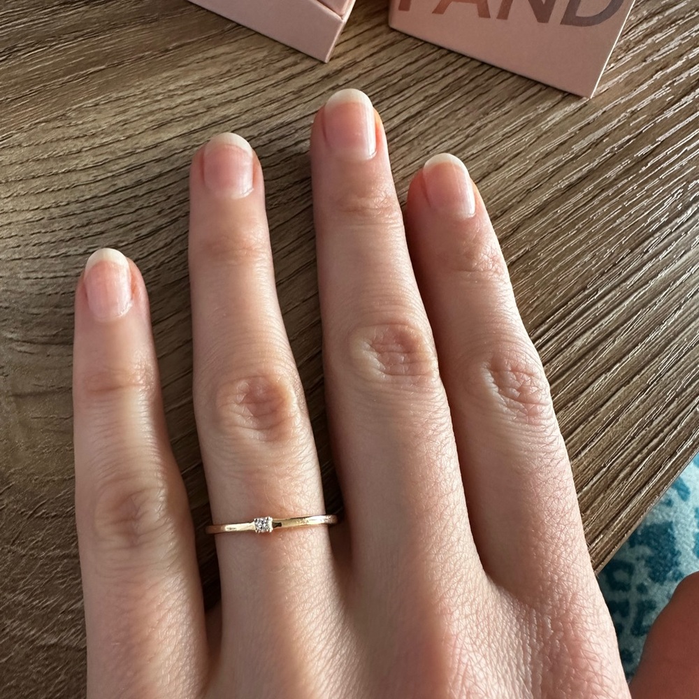 Pandora Gold and Diamond Ring - Picture 5 of 5